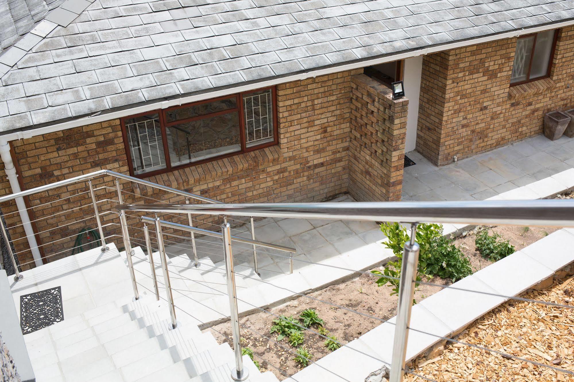 African Groove Camps Bay Cape Town Exterior photo