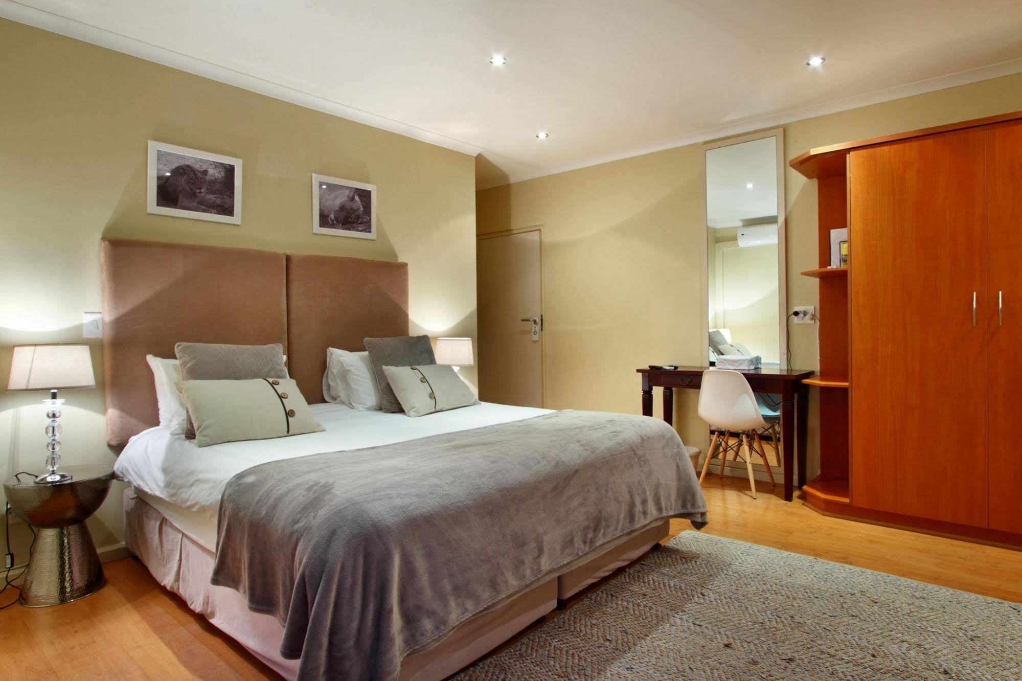 African Groove Camps Bay Cape Town Exterior photo